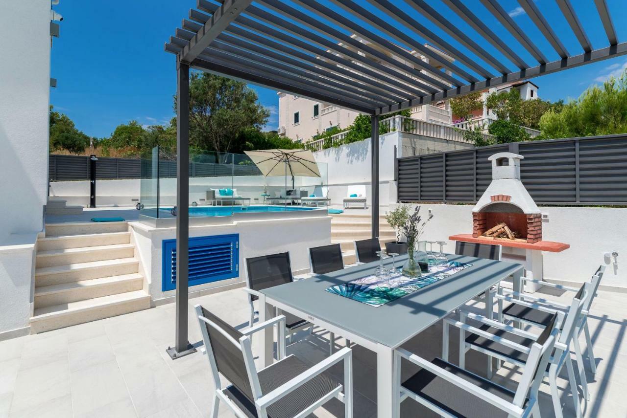 Villa Miholina - With Heated Swimming Pool Trogir Exterior foto