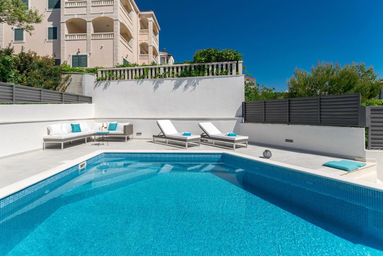 Villa Miholina - With Heated Swimming Pool Trogir Exterior foto